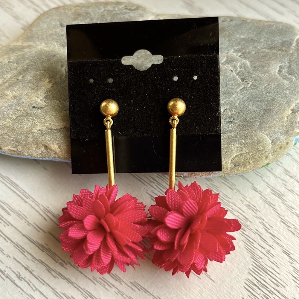 🌺 Falling Dahlia artisan crafted earrings